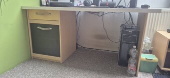 Nábytek z pokoje - 3