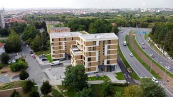 Pronajmu parkovací místo v garáži - 3