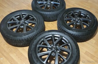 Predám zimnú sadu orig. Mazda 5x114,3 ,205/60 R16 , 7,5mm - 3