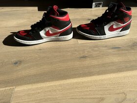 Jordan 1 mid vel 41 - 3