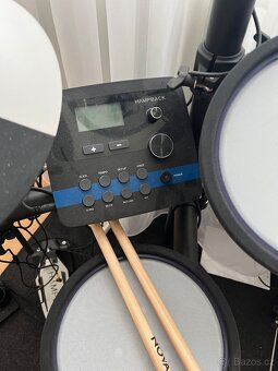 PRODÁM ELEKTRONICKÉ BICÍ HAMPBACK - 3