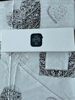 Apple Watch SE 2. generace (2022) 44 mm - 3