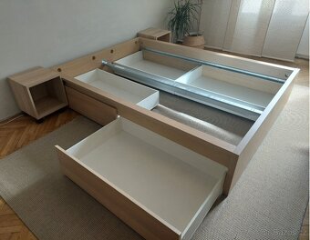 IKEA Malm postel s úložným prostorem + rošt + 2 noční stolky - 3
