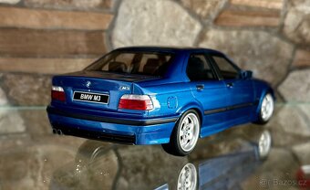 BMW E36 M3 sedan - 3