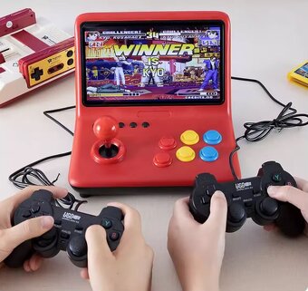 Prodám jedinečnou herní retro konzoli, HD monitor 9” - 3