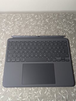 Logitech Combo Touch s DE  klávesnicí pro iPad air13 - 3