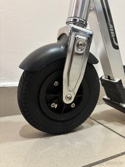 Koloběžka Razor AIR – nafukovací kola – super stav - 3