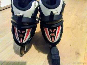 Kolečkové brusle zn. HELIOS AVS - Abec 7 Carbon - 3