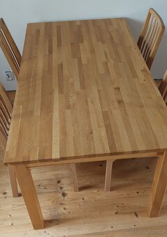 prodám jídelní stůl + 4 židle - 3