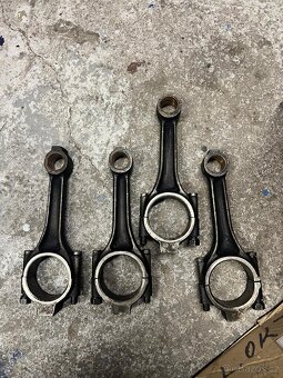 Škoda 120 - Sada pístu 73mm + ojnice - 3