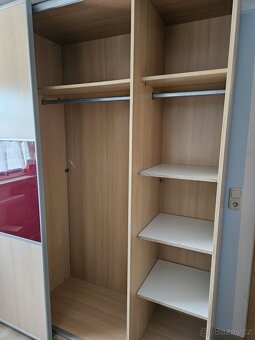 Šatní skříň - 3