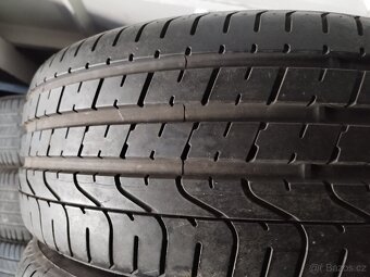 2 LETNÍ PIRELLI 235/45 R20 - PĚKNÉ - 3