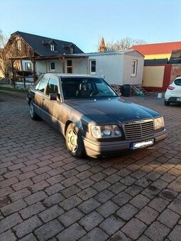 Mercedes E250D W124  1 majitel v CZ - 3