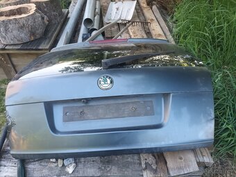 Prodam kufrove dvere octavia 2 - 3