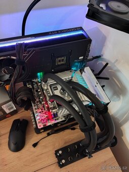 ASUS ROG MAXIMUS Z790 APEX - 3