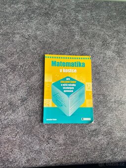 Anglická učebnice, tabulky, autoškola, matematika - 3