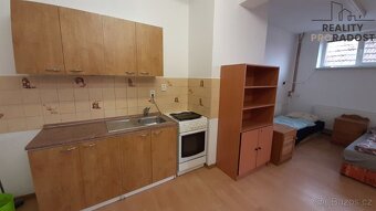 PRONÁJEM KOMERČNÍHO OBJEKTU VE VESELICI NA MORAVĚ - 3