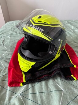 Helma velikost S LS2 FF390 BREAKER BOLD Black H-V Yellow - 3