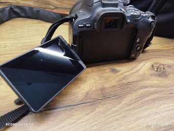 Canon EDS 200D - 3