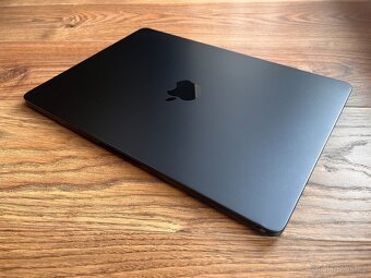 MacBook Air 13" M4 (2025) - Temně inkoustový - 24GB/512GB - 3