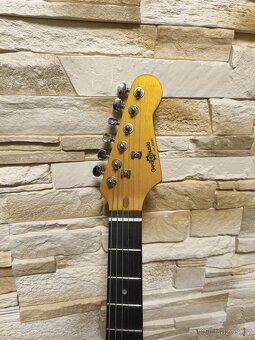 prodám elektrickou kytaru - 3