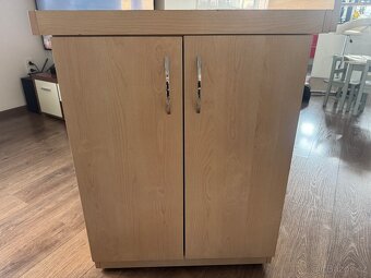 Přebalovací skříň s pultem - 3
