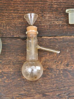 Konvolut historického laboratorního skla - 3