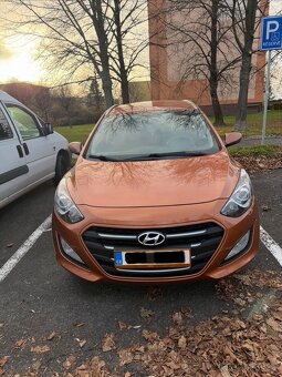 Prodám Hyundai i30 combi 1.6 88KW Najeto 73 000 Km - 3