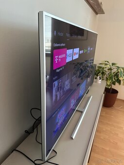 Stříbrná televize Philips - 3