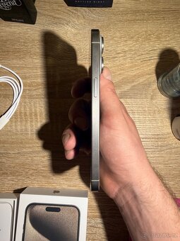 iPhone 15 Pro Max 256 Gb Titan - 3