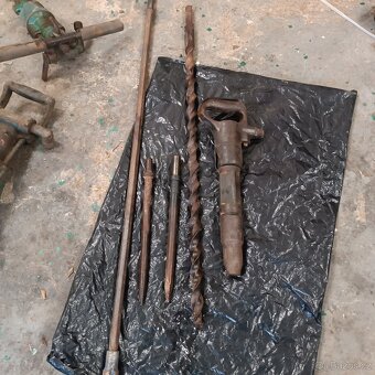 Pneumatické bourací kladivo, pneumatická vrtačka, oškrty - 3