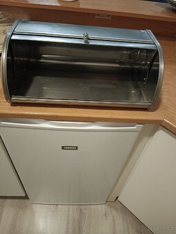 Chlebník z nerezu - 3