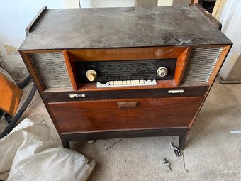 Rádio retro Tesla - 3