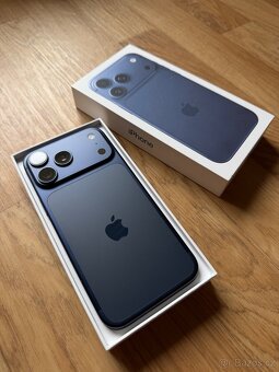 Apple iPhone 17 Pro Max 256GB modrý - 3