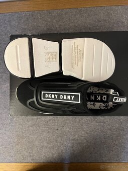 Dámské nové tenisky DKNY - 3
