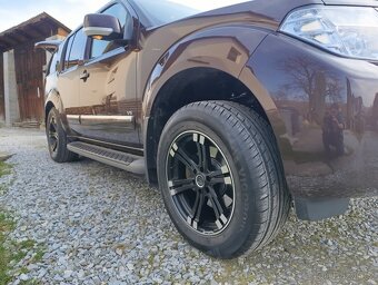 Nissan pathfinder 3.0 - 3