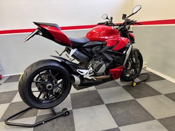 Ducati Streetfighter V2 - 3