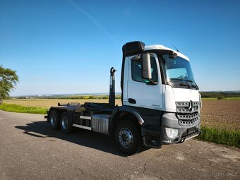 Mercedes Arocs 2645 kontejner - 3