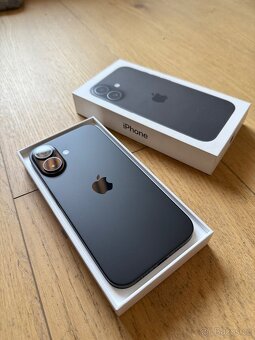 Apple iPhone 16 128GB černý - 3