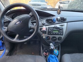 Ford focus - 3