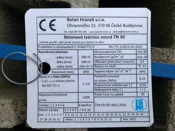 Betonová tvárnice TN30 - 3