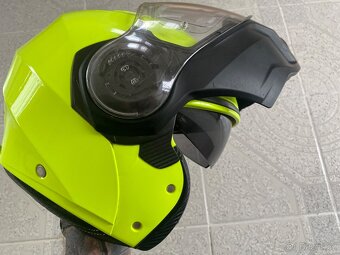 Prodám výklopnou helmu na moto zn. CABERG DROID, vel.M - 3