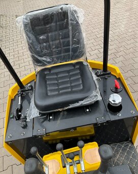 minibagr CR90 se lžící 40 cm, pásový bagr 930 kg - 3