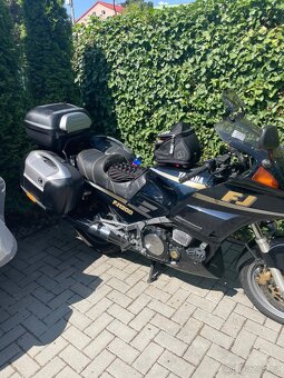 Yamaha FJ 1200 - 3