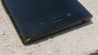 Sony Xperia XZ1 - 3