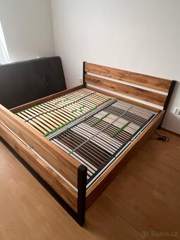 Masivní postel 180x200 - 3