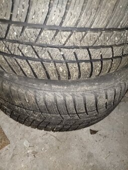 Prodám zimní kola 205/60/R16 - 3