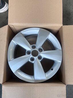 Alu kolo originál Škoda 6x5 et 38 5x100 - 3
