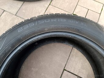 Prodám 3 ks zimní pneu Nokian 235/50 r18 101v wr a4 - 3