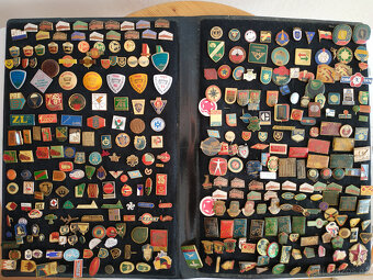 Různé staré odznaky - 3